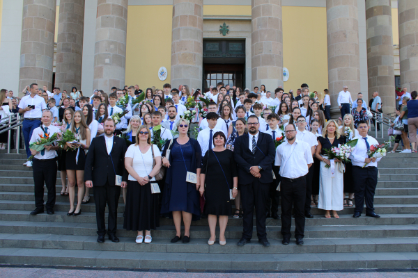 Ballagási ünnepségünk 2025. - 4 osztály búcsúzott az Eszterházytól