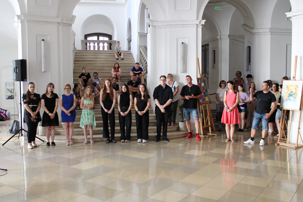 AMI képzőművészeti ágának zárókiállítása