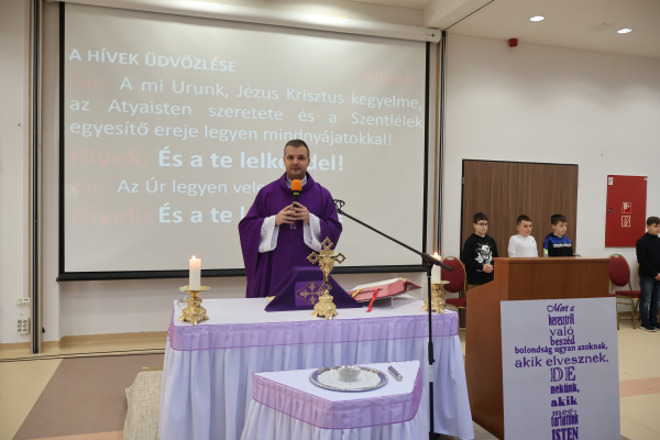 Lilába öltözött a szívünk – Elkezdődött a nagyböjti időszak